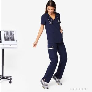 FIGS Kade Petite Cargo Scrub Pants